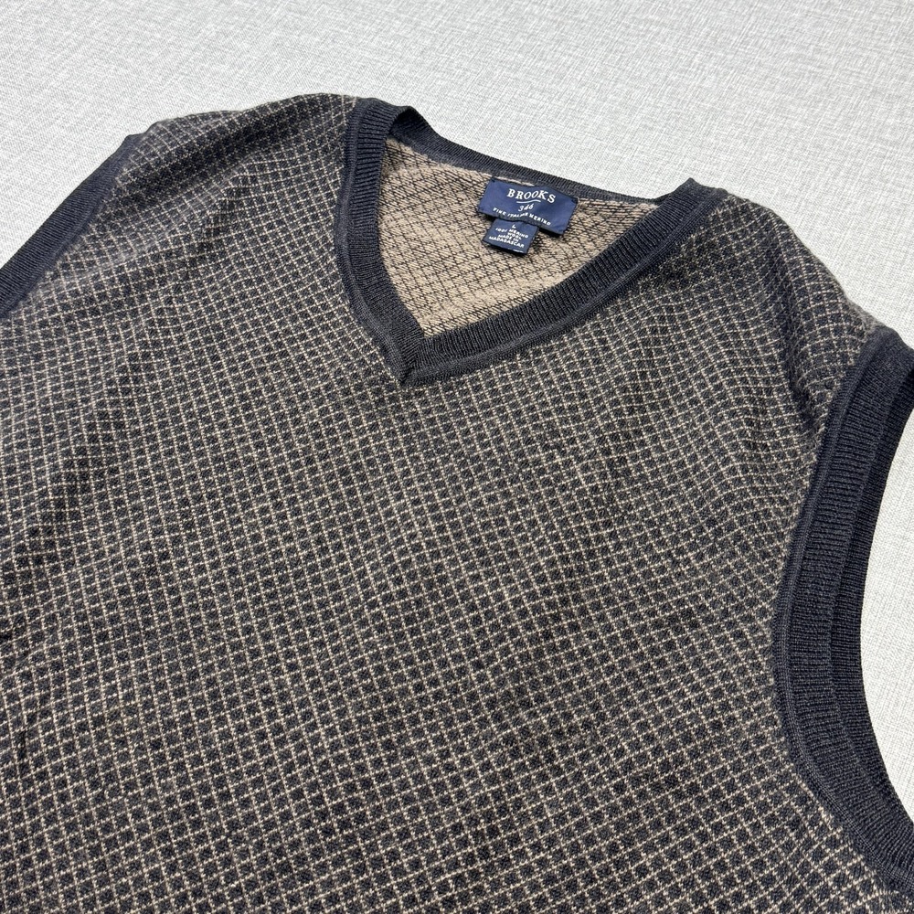 Brooks Brothers Merino Wool Sweater Vest Mens L Brown Diamond Pattern V-Neck